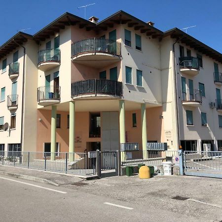 Appartamento Peschiera - Zona Ospedale Pederzoli Пескьера-дель-Гарда Экстерьер фото