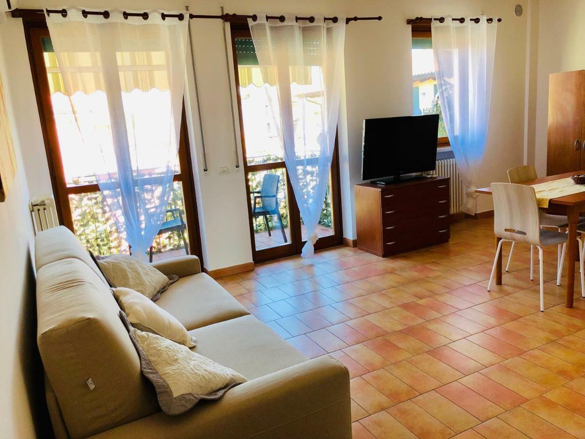 Appartamento Peschiera - Zona Ospedale Pederzoli Пескьера-дель-Гарда Экстерьер фото